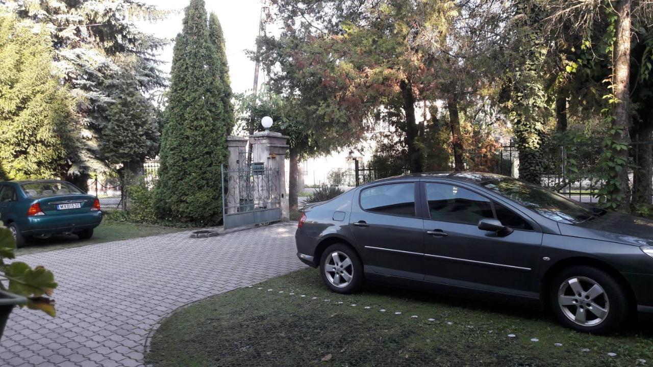 Szalay Villa Veszprem Exterior photo