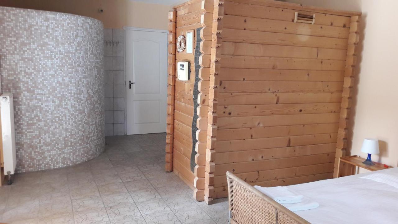Szalay Villa Veszprem Exterior photo