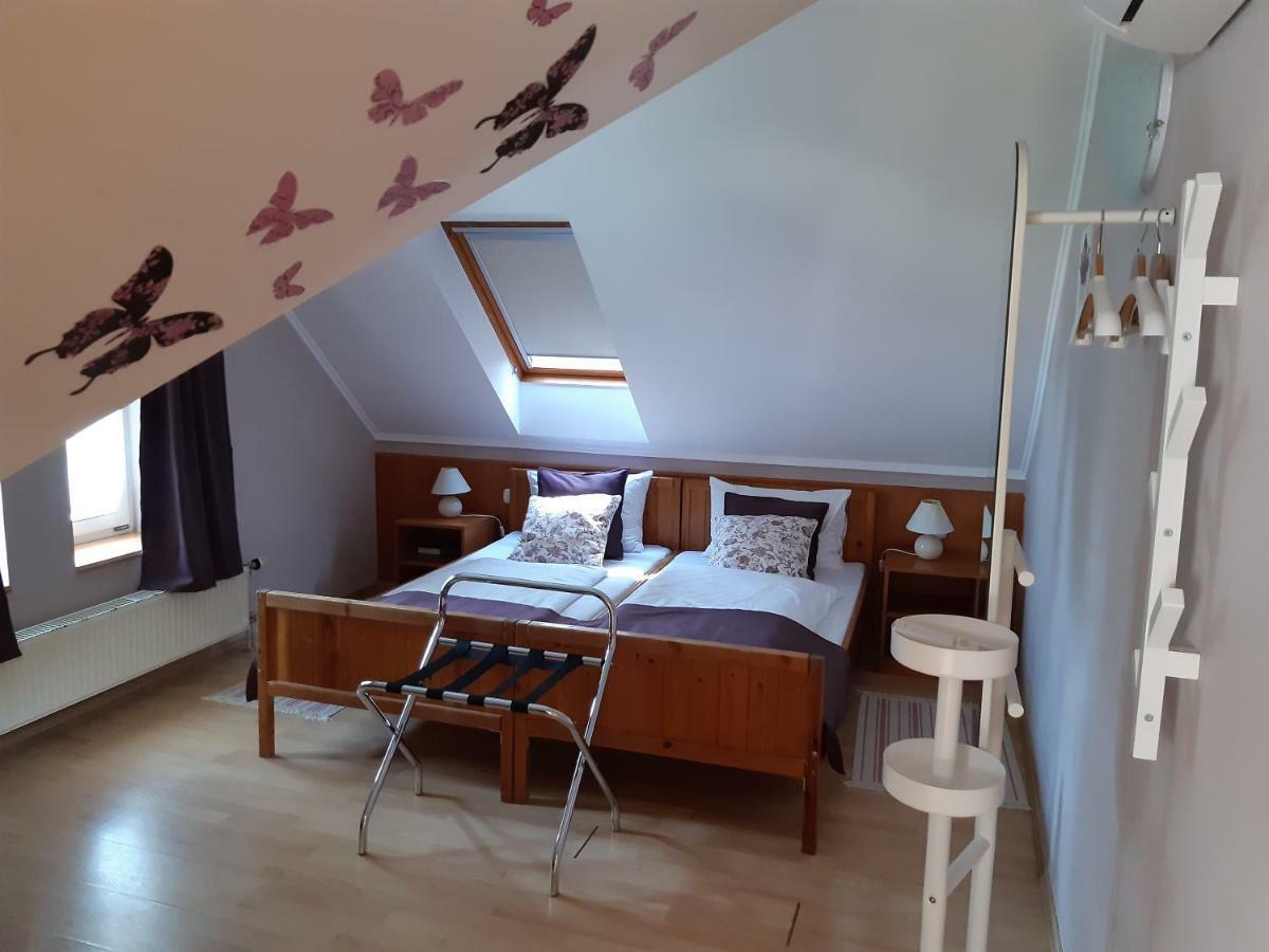 Szalay Villa Veszprem Exterior photo