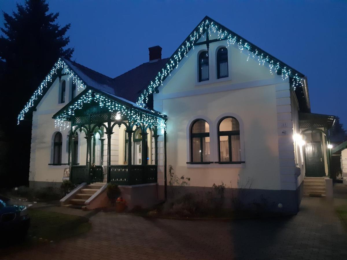 Szalay Villa Veszprem Exterior photo